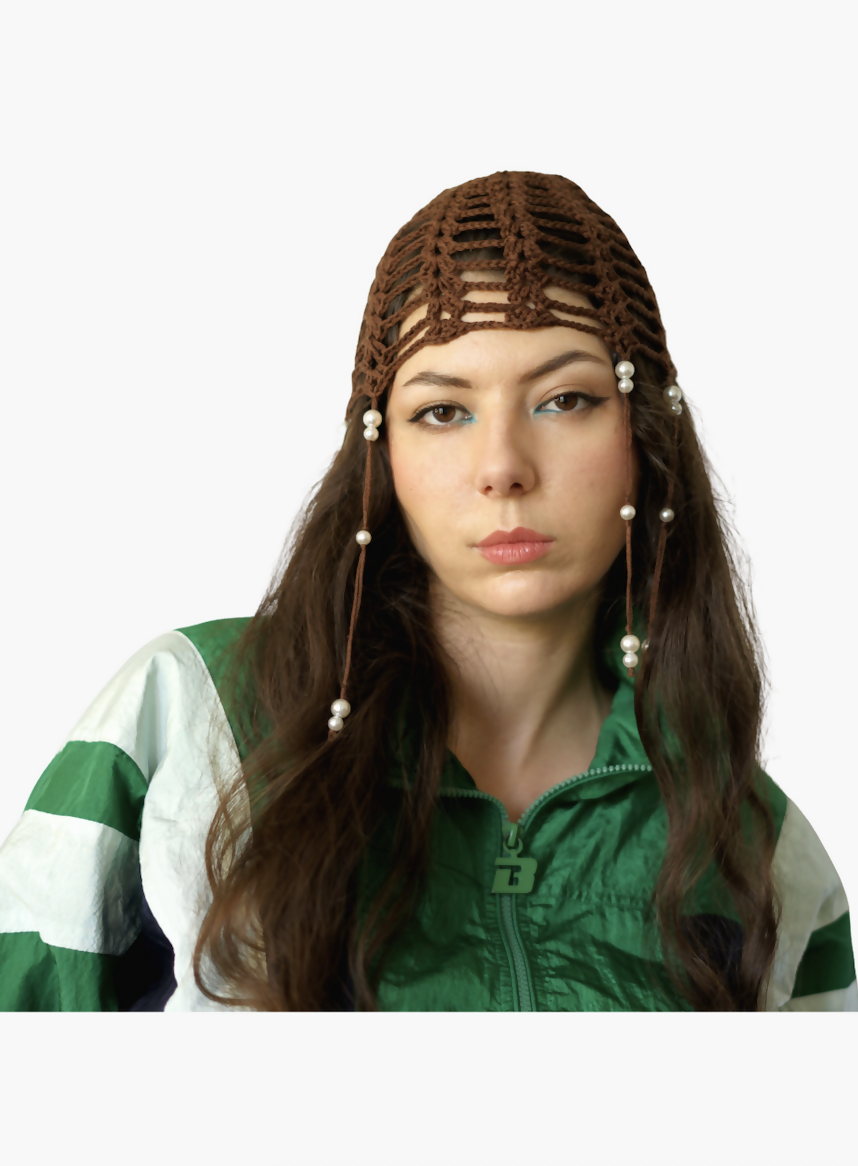 brown hat