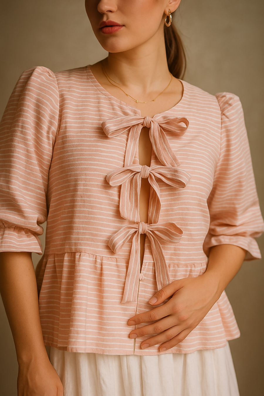 Top demi manches rayée à noeuds fait main en France chez AMM Couture